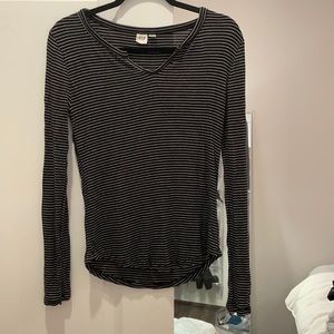 Soft, long-sleeve GAP T-shirt. Size medium.
